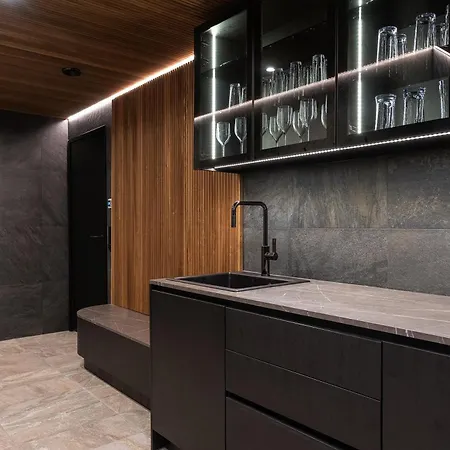 Hideout - Elvin * Levi