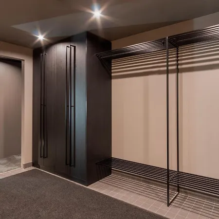 Βίλα Hideout - Elvin Levi