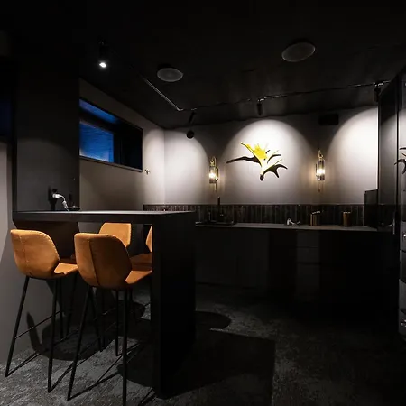 Hideout - Elvin * Levi