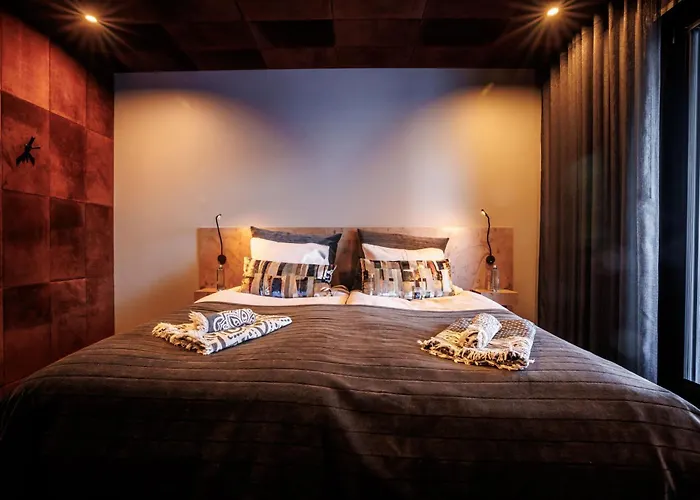 Hideout - Elvin * 列维